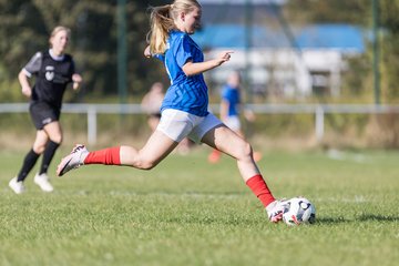 Bild 242 - F Holstein Kiel 2 - SSG Rot-Schwarz Kiel 2 : Ergebnis: 5:0